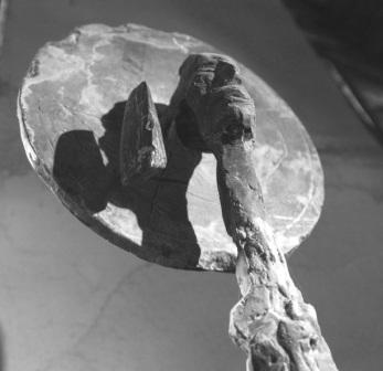 Stele mit Sonnenscheibe und Fragmenten